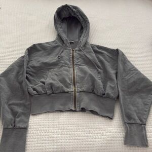 Zara woman’s cropped hoodie - distressed